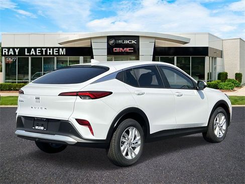 Used 2025 Buick Envista Preferred w/ Convenience I Package image 5