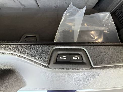 Used 2026 BMW X7 xDrive40i w/ M Sport Package image 31