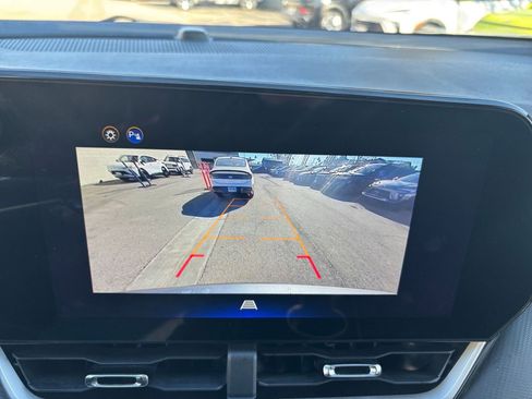 Used 2025 Chevrolet Equinox LT image 17