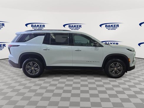 New 2026 Chevrolet Traverse LT w/ Driver Confidence Package image 8