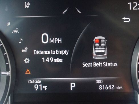 Used 2021 Toyota Highlander XLE AWD/4WD image 4