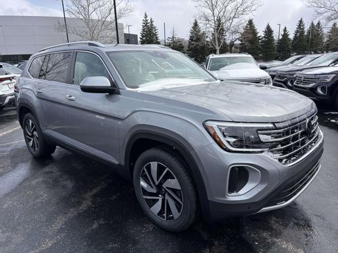 New 2026 Volkswagen Atlas SEL image 3