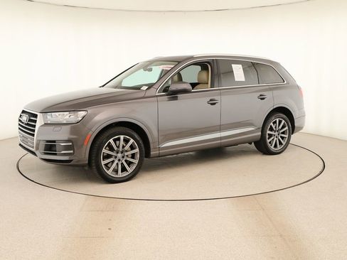 Used 2018 Audi Q7 3.0T Premium Plus w/ Premium Plus Package AWD/4WD image 13