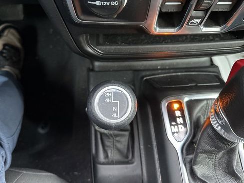 Used 2023 Jeep Wrangler Sport S image 23