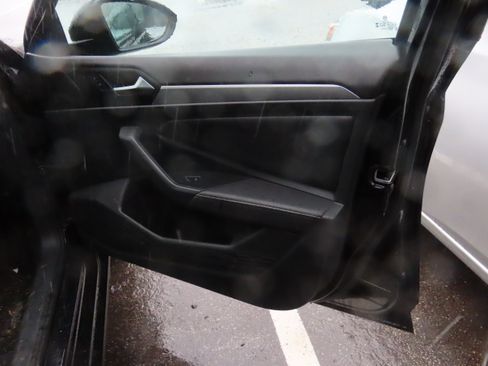 Used 2024 Volkswagen Jetta Sport image 7