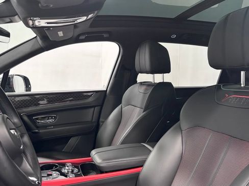 Used 2020 Bentley Bentayga AWD/4WD image 13