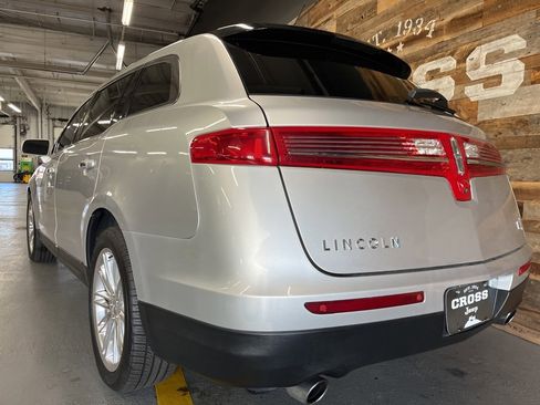 Used 2019 Lincoln MKT AWD image 19