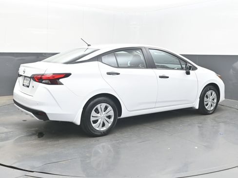 Certified 2025 Nissan Versa S w/ Trunk Package image 7