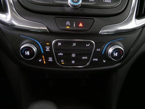 Used 2023 Chevrolet Equinox LT image 23