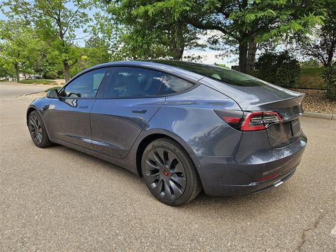 Used 2022 Tesla Model 3 Long Range AWD/4WD image 4