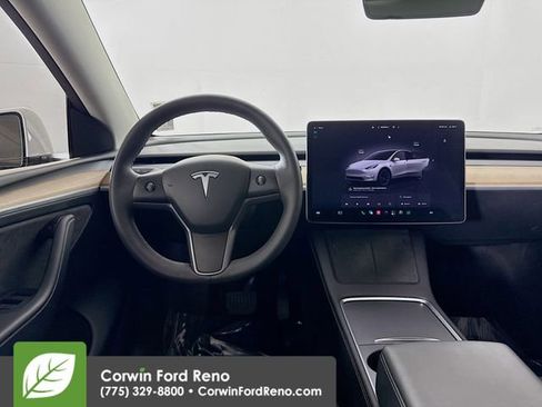 Used 2024 Tesla Model Y Long Range AWD/4WD image 22