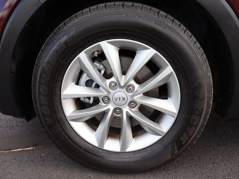 Used 2017 Kia Sorento AWD image 43