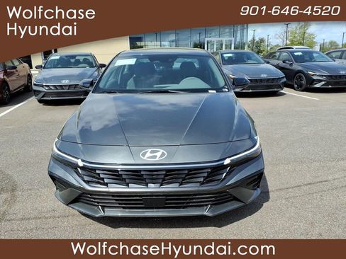 New 2026 Hyundai Elantra SEL Sport Premium FWD image 8