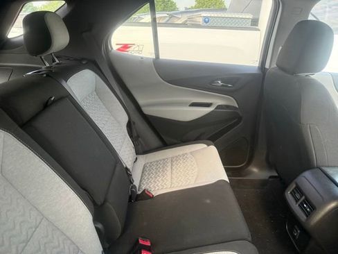 Used 2024 Chevrolet Equinox LS w/ LS Convenience Package FWD image 5