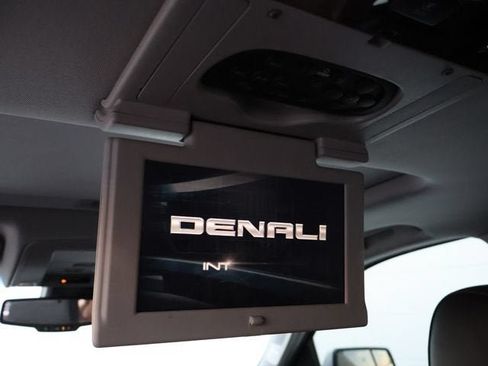 Used 2017 GMC Yukon Denali w/ Open Road Package AWD/4WD image 15