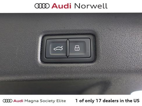 Used 2025 Audi Q5 Premium Plus w/ Premium Plus AWD/4WD image 17