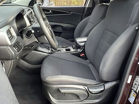 Used 2016 Kia Sorento LX image 18