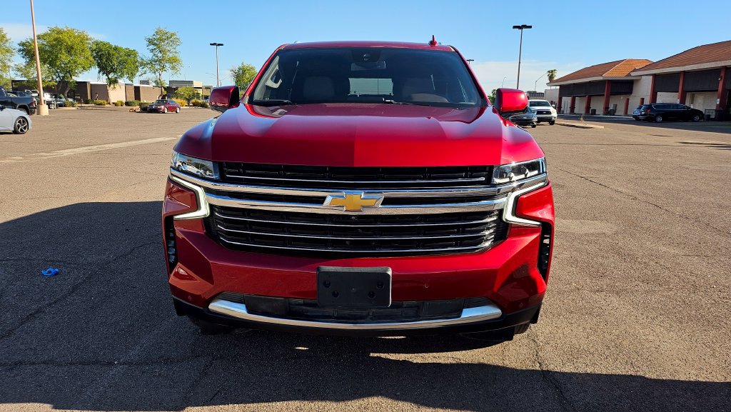 Used 2023 Chevrolet Tahoe LT w/ Luxury Package RWD image 3