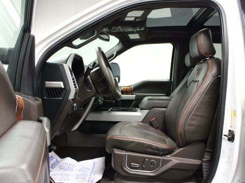 Used 2017 Ford F250 King Ranch w/ King Ranch Ultimate Package AWD/4WD image 12