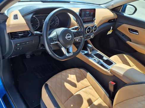 Certified 2025 Nissan Sentra SV w/ SV Premium Package FWD image 4