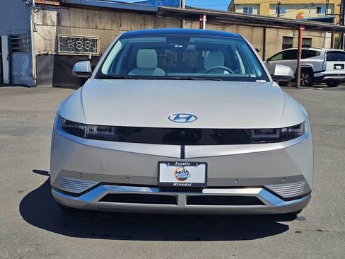 Used 2024 Hyundai Ioniq 5 Limited AWD/4WD image 2