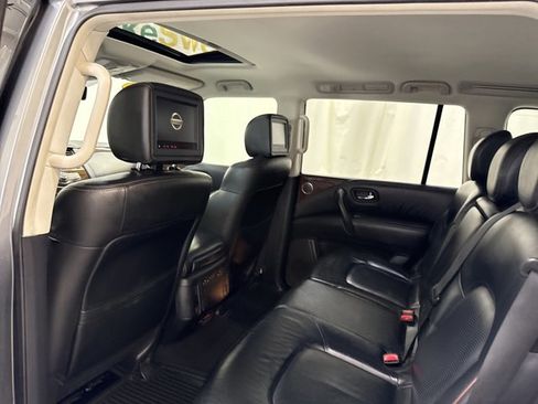 Used 2018 Nissan Armada Platinum w/ Interior Lighting Package image 14