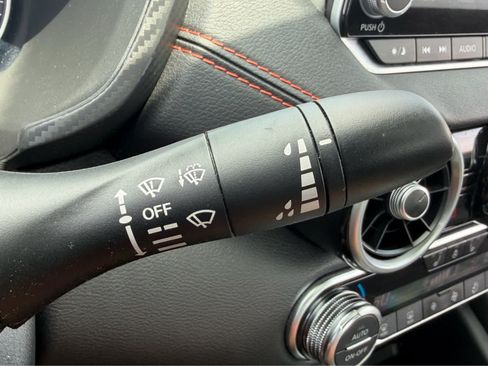 Used 2025 Nissan Sentra SR w/ SR Premium Package FWD image 26