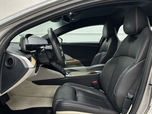 Used 2023 Lucid Air Grand Touring image 10