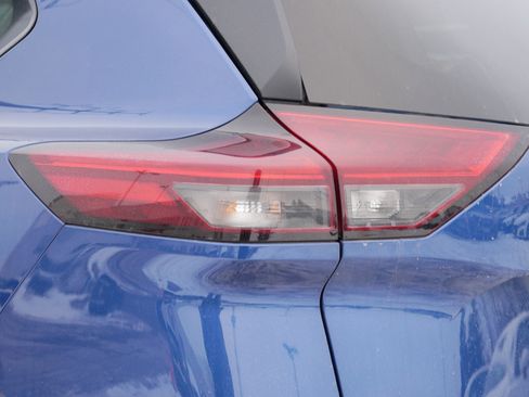 Certified 2023 Nissan Rogue S image 17