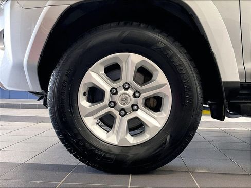 Certified 2023 Toyota 4Runner SR5 Premium AWD/4WD image 7