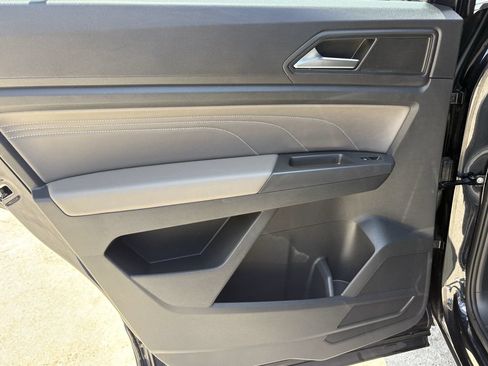 Used 2023 Volkswagen Atlas Cross Sport SE w/ Panoramic Sunroof Package FWD image 23