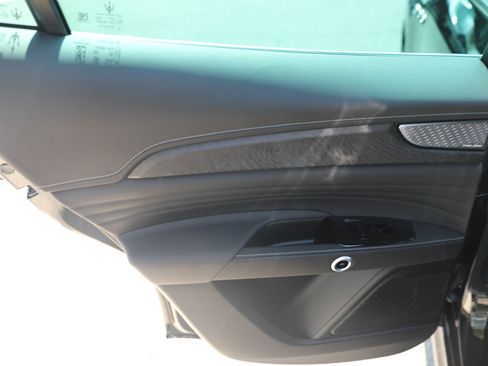 Used 2024 Maserati Grecale GT AWD/4WD image 36