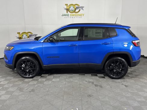 New 2026 Jeep Compass Latitude image 4