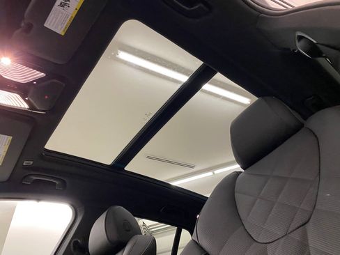 Used 2026 BMW X5 xDrive40i w/ Premium Package image 14