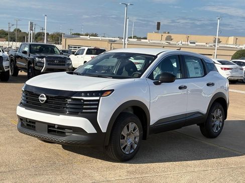 New 2026 Nissan Kicks S image 4