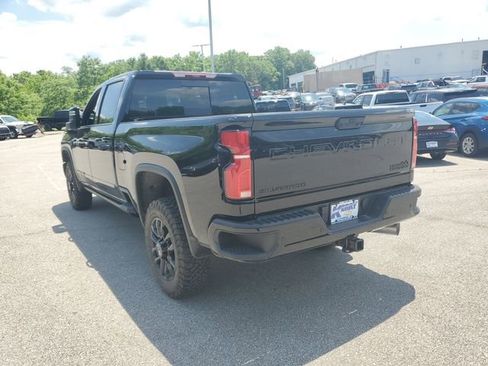 New 2026 Chevrolet Silverado 2500 High Country w/ High Country Premium Package AWD/4WD image 3