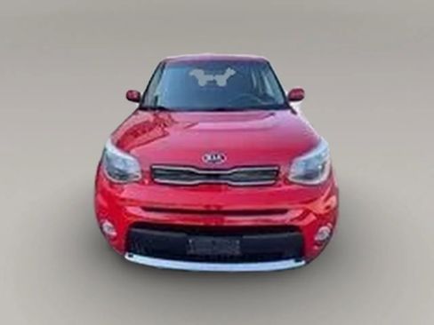 Used 2018 Kia Soul + FWD image 11