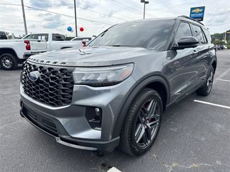 Used 2025 Ford Explorer ST-Line w/ Premium Package video 2