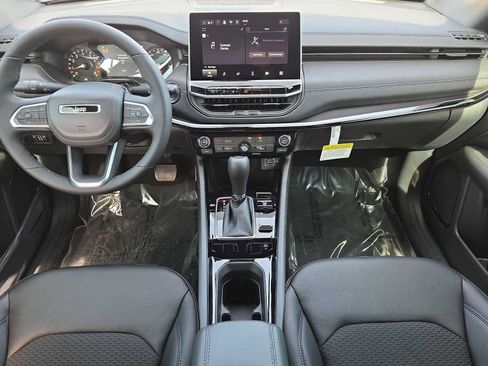 New 2026 Jeep Compass Latitude AWD/4WD image 25