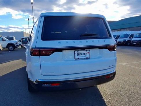 Used 2022 Jeep Wagoneer Series II image 7
