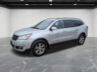 Used 2017 Chevrolet Traverse LT video 1