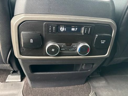 Used 2020 Ford Expedition Max XLT w/ Equipment Group 202A AWD/4WD image 21