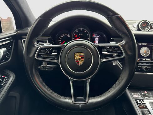 Used 2015 Porsche Macan Turbo AWD/4WD image 19