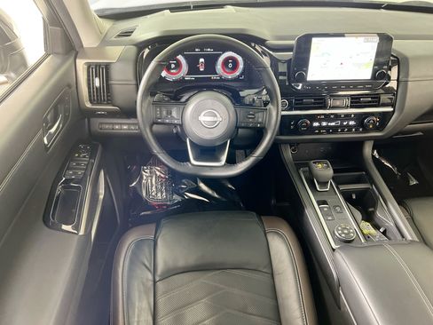 Used 2023 Nissan Pathfinder Platinum AWD/4WD image 23