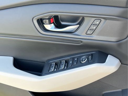 Used 2023 Honda Accord EX-L image 22