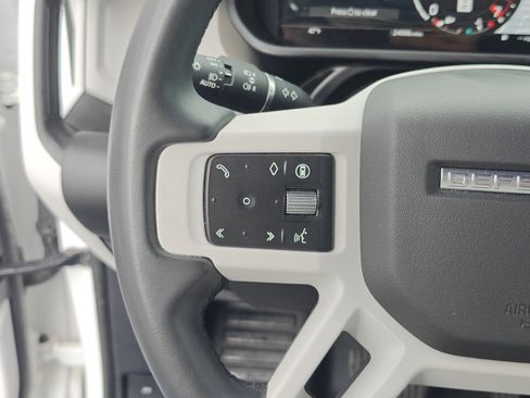 Used 2025 Land Rover Defender 110 S image 15