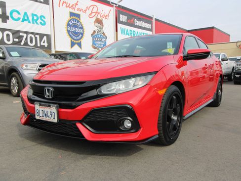 Used 2019 Honda Civic Sport image 5