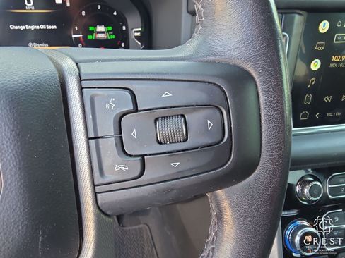 Used 2022 GMC Yukon Denali RWD image 16