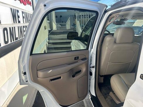 Used 2005 Chevrolet Tahoe LT w/ LT Preferred Equipment Group AWD/4WD image 12