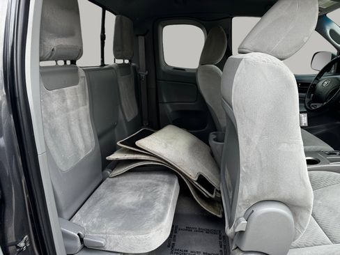 Used 2010 Toyota Tacoma AWD/4WD image 17